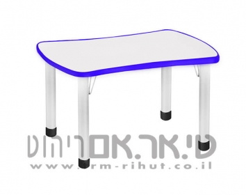 שולחןעם פלטה דגל