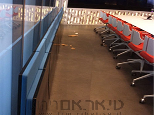 כסאות 90 JUMPSEAT בעל עיצוב חדשני לחסכון במקום