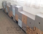 לוקרים לבית ספר בגווני תכלת, אפור, ועץ